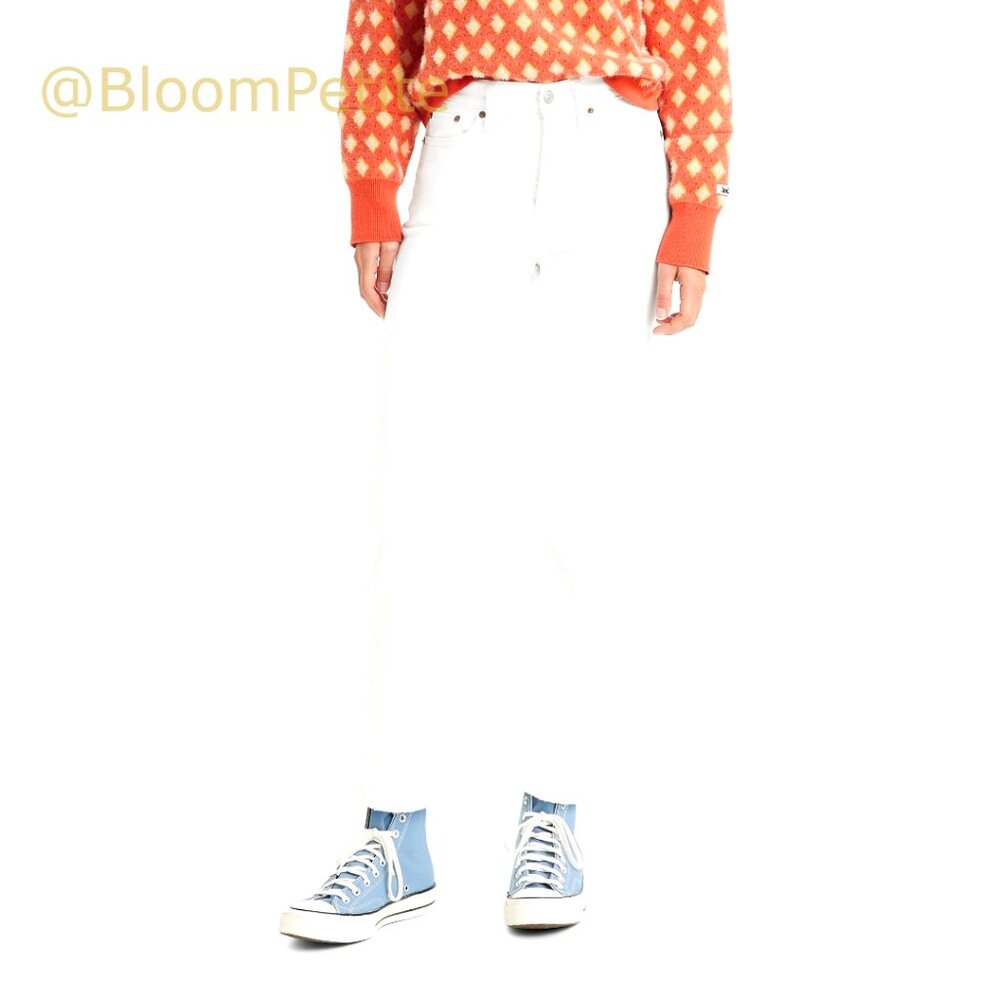 High Rise Straight Leg Jeans, 98% Cotton 2% Elastane, Wedgie Fit